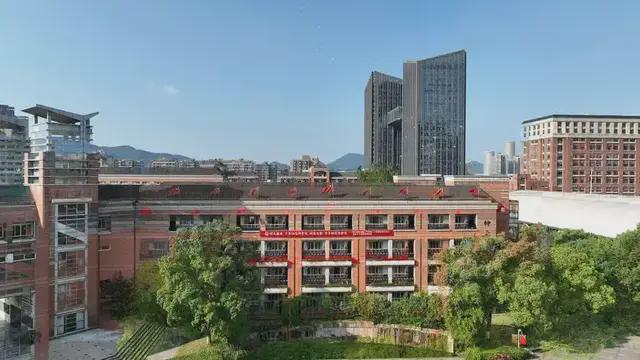 遗书写在答题卷上父母发公告只在意成绩pg电子试玩平台曝一高三学生跳楼自杀(图9)